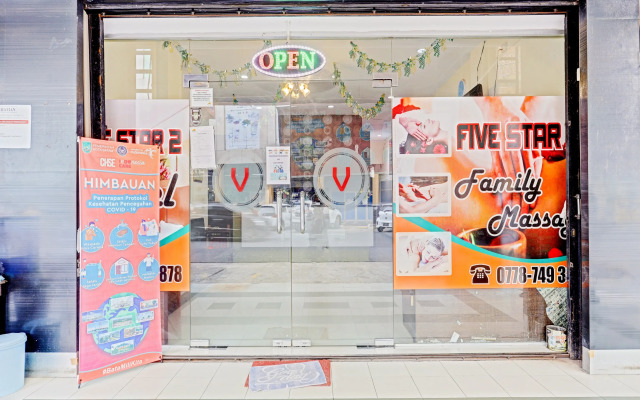 Hotel Five Star 2 by OYO Rooms