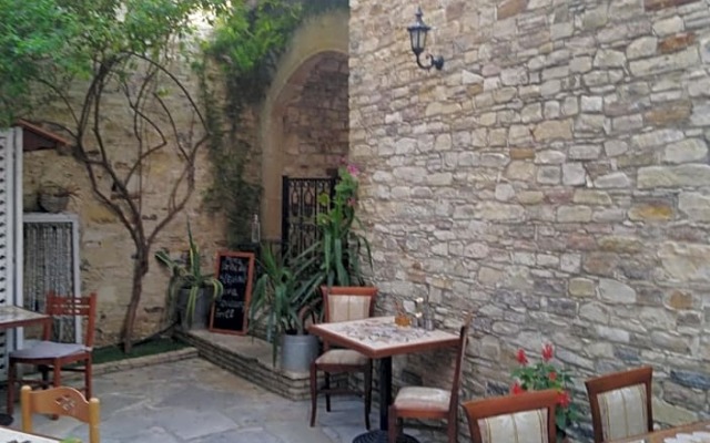 Lefkara Hotel