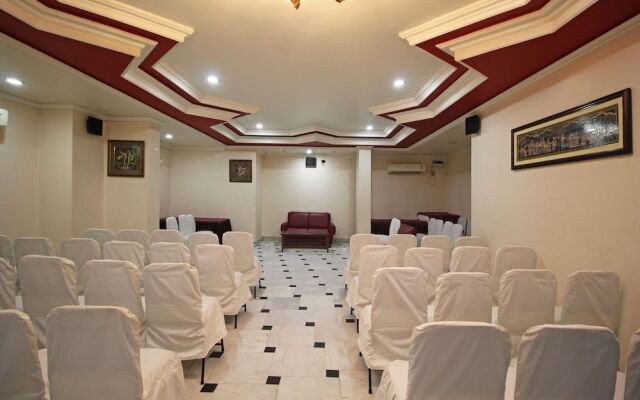 OYO 10400 Hotel The Ambassador