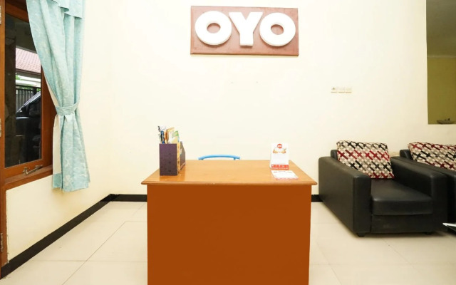 OYO 302 Karolin Homestay