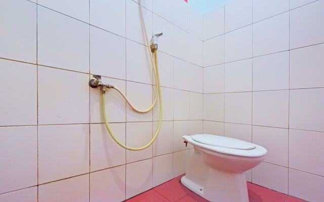 Hotel O Wisma Arwini Syariah Near Benteng Balangnipa