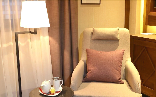 Отель Grey Family Hotel