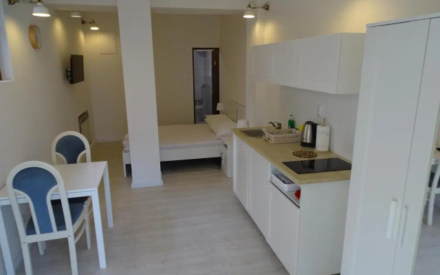 Job studio apartments