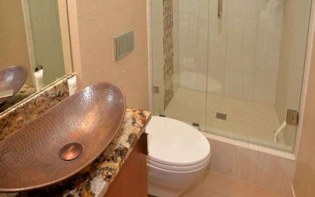 Lionshead Arcade Condo Rentals