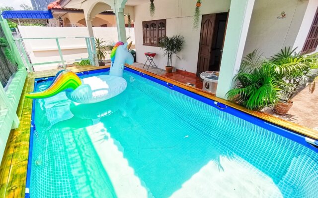 Thai Orange Villas