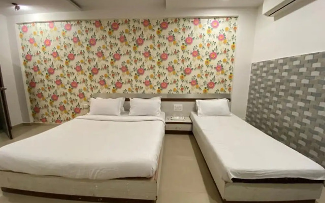 Hotel Motera Inn