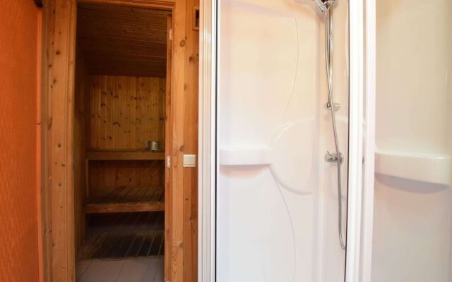 Quaint Cottage In Petite Langlire With Jacuzzi