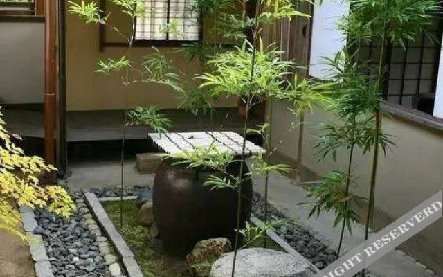 Qichi Zhuxiang Hostel