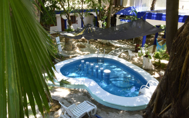 Hotel Maya Azul