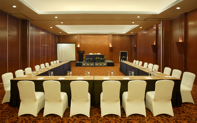 Hotel Santika Jemursari