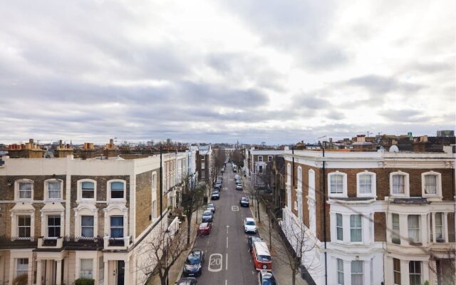 The North Notting Hill Crib Bright 1bdr Flat