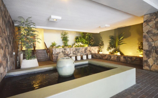 Waikiki Park Heights #1801 by RedAwning