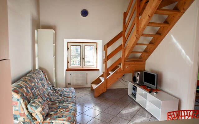 Tall Tree Apartment