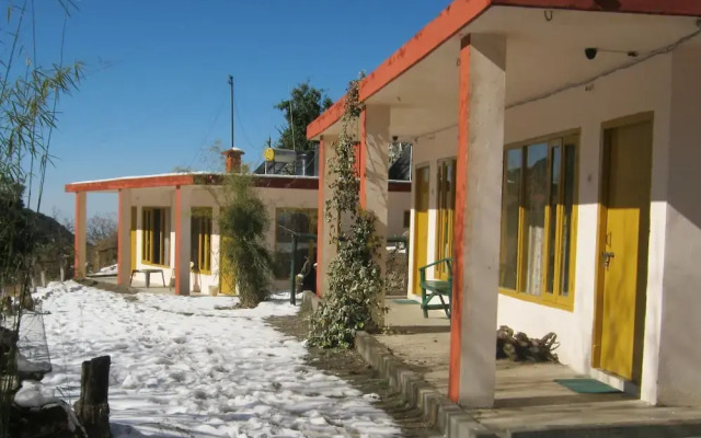Room-janardan Resort Pangot, Nainital