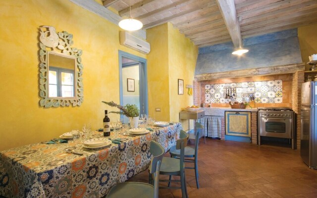 Beautiful Home in Buggiano PT With Wifi and 3 Bedrooms