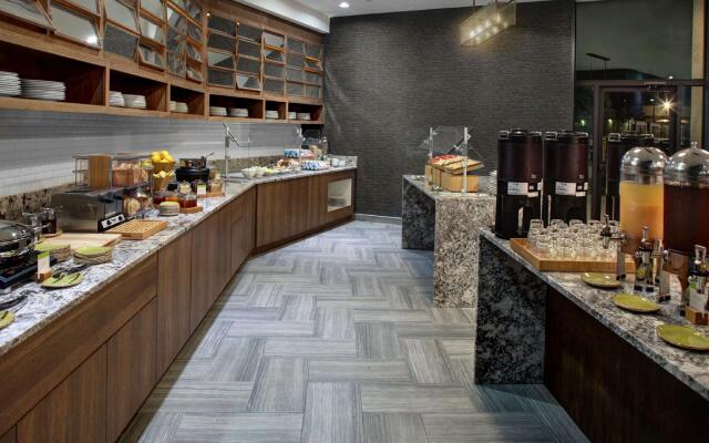 DoubleTree by Hilton Hotel Arlington DFW South