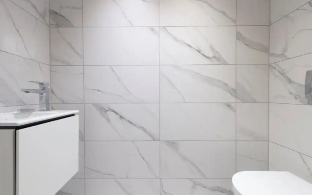 Exquisite 3BR Duplex Apartment, Air-con& Amenities