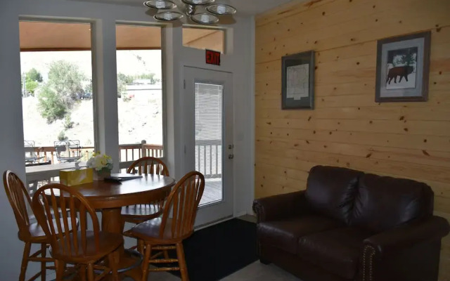 Yellowstone River Suites