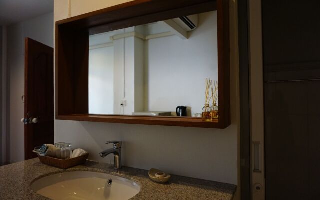 Baan Iyara Boutique City Hotel