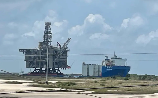 Spacious & Pet Friendly + Game Room Sleeps 10