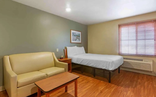 Extended Stay America Select Suites - Kansas City - Stadium