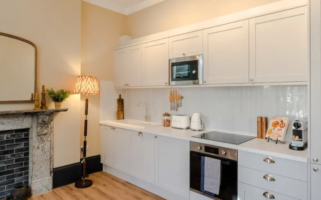 Your Apartment - Pembroke House