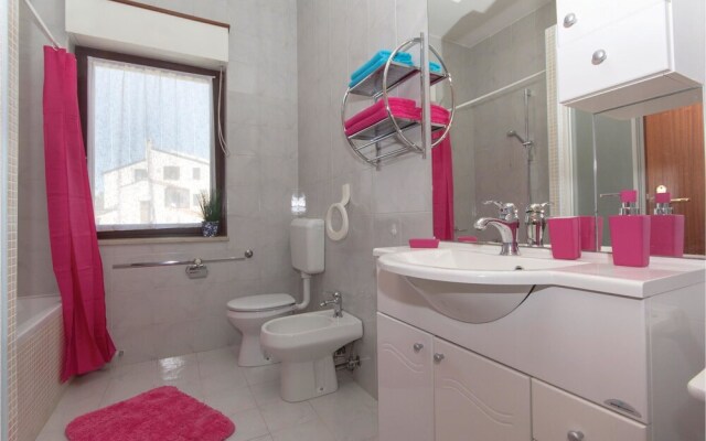 Stunning Apartment in Medulin With 4 Bedrooms and Wifi