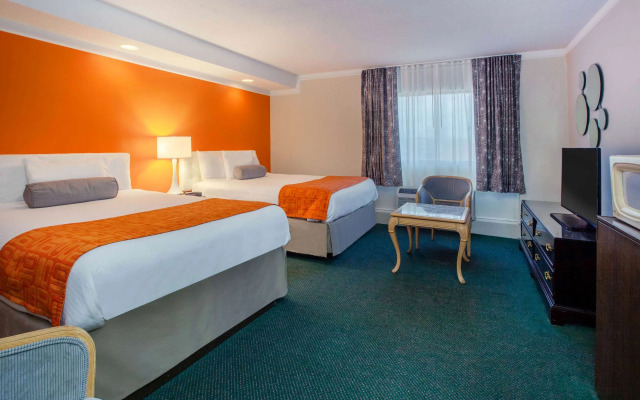 SureStay Plus by Best Western Windsor