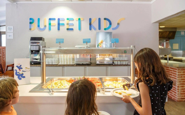 Fergus Club Carema Splash