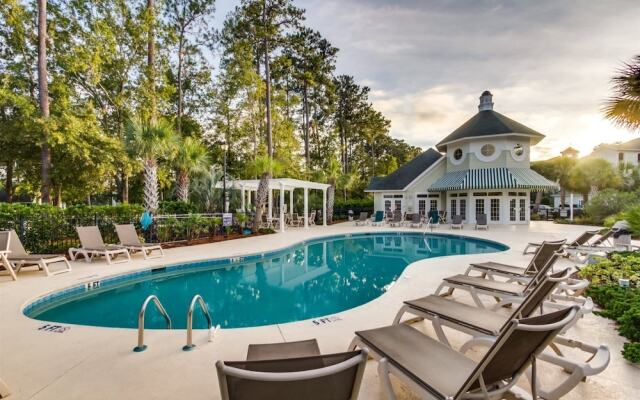 World Tour Golf Links Condos by Escape