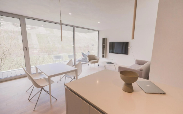 STEILLAGE - Design Moselsuiten mit Panoramablick und SPA