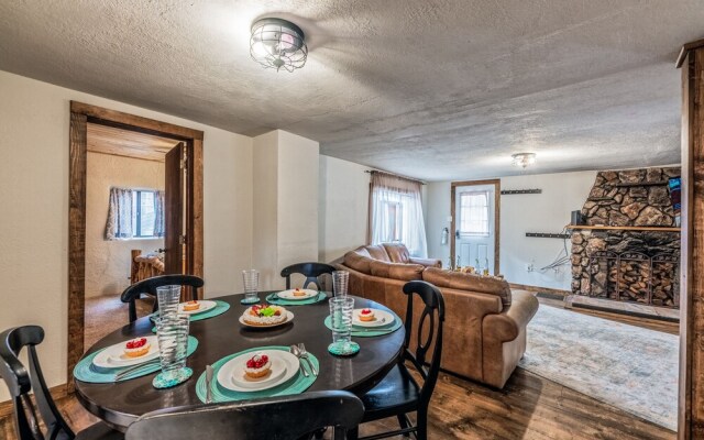 414overmtnhidemtncb - Overlook Mountain Hideaway