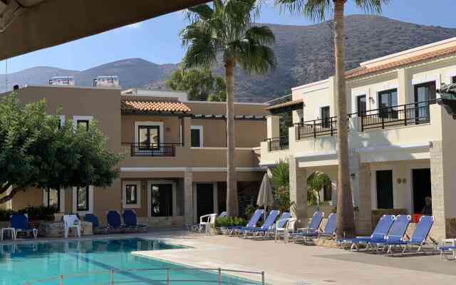 Dionysos Apartments and Studios