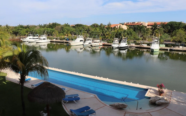 Porto Bello Gran Marina by GuruHotel