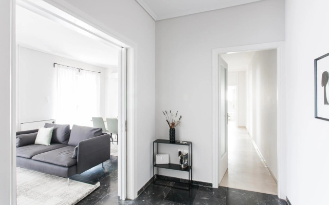Spacious 1BD Apartment near HELEXPO Marousi by UPSTREET