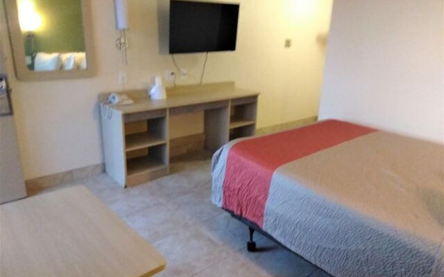 Red Carpet Inn Jeffersonville