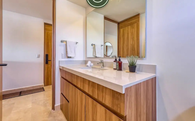 Harbor 171 Unit 1009