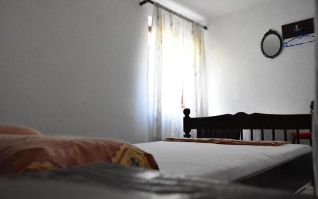 Muki's House- just 50m from the beach