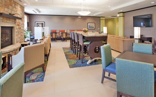 Holiday Inn Express Hotel & Suites St. Joseph by IHG