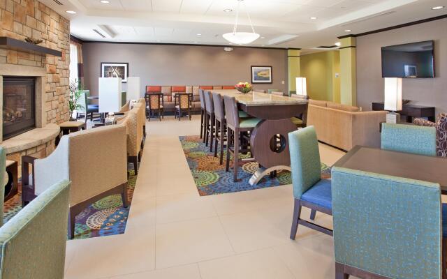 Holiday Inn Express Hotel & Suites St. Joseph, an IHG Hotel