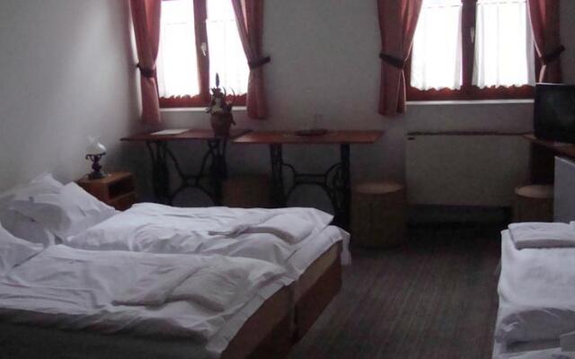 Lévai Hotel