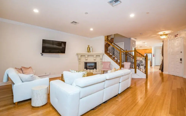 Las Olas Maison de Ville Near Fort Lauderdale Beach
