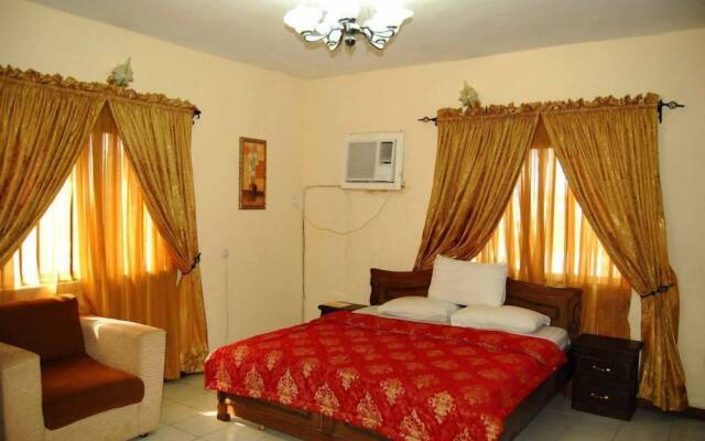 Piccadilly Suites and Luxury Apartment