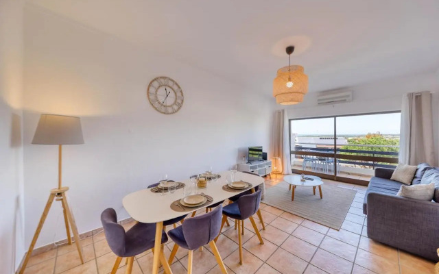 T2 renovated with ocean view Vilamoura