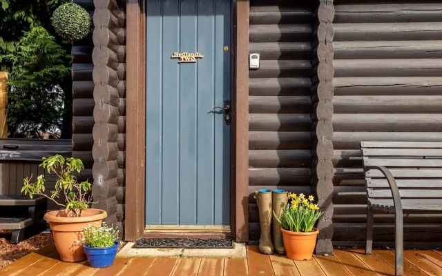 The Weebothy By Cupar