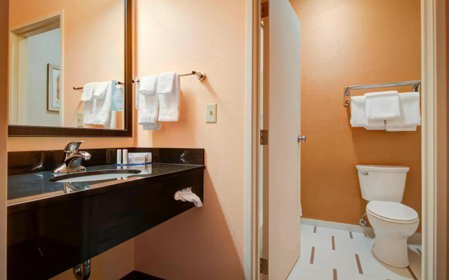 Comfort Inn & Suites Green Bay Stadium Area