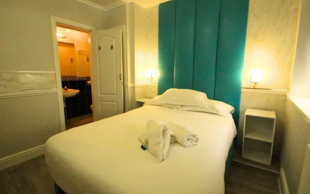 OYO Abbey Lodge Hotel