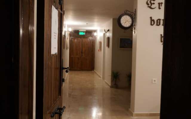 Erythros Boutique Hotel