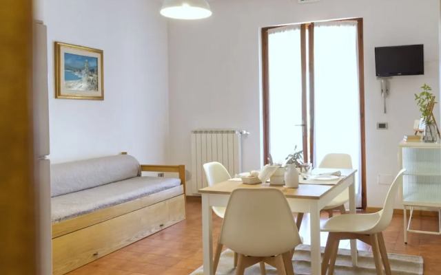 Belvilla by OYO Comfortable Apartment With Pool