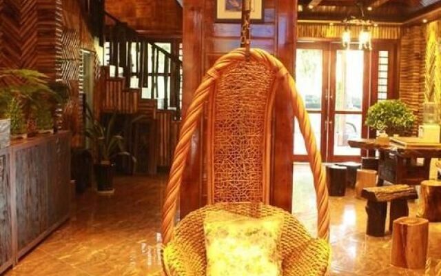 Xishuangbanna Fengweizhu Inn